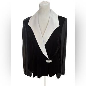 Alex Evenings Size M velvet top . Black illusion sleeve bejeweled clasp event